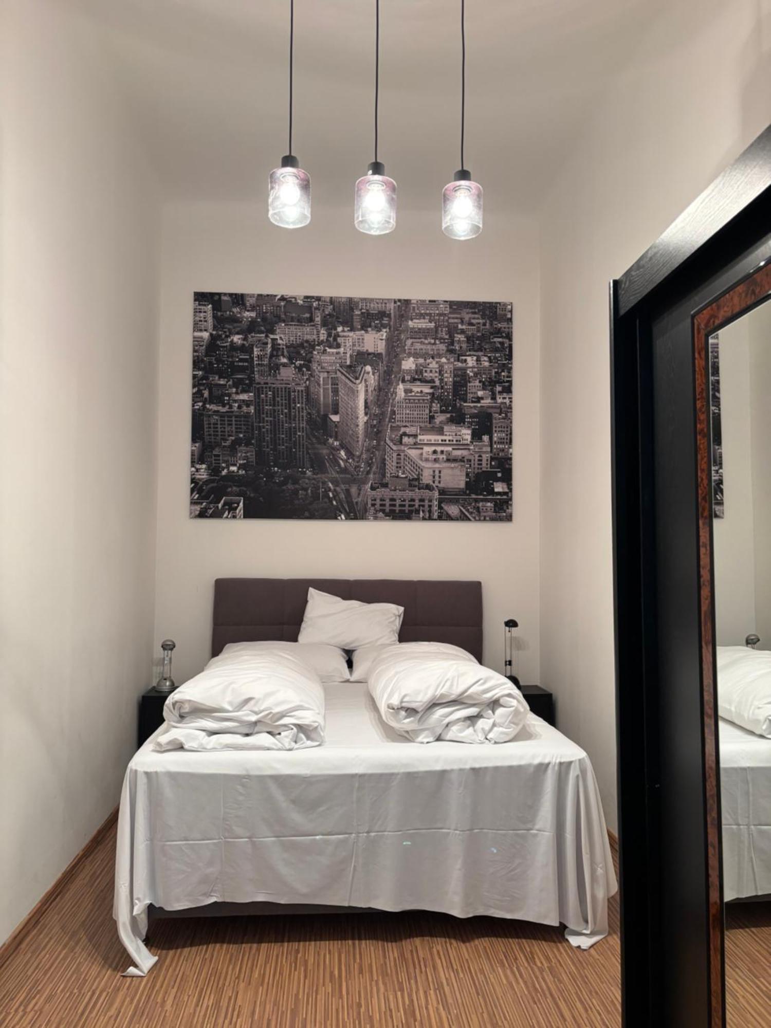 Carlton Suites Wina Bagian luar foto