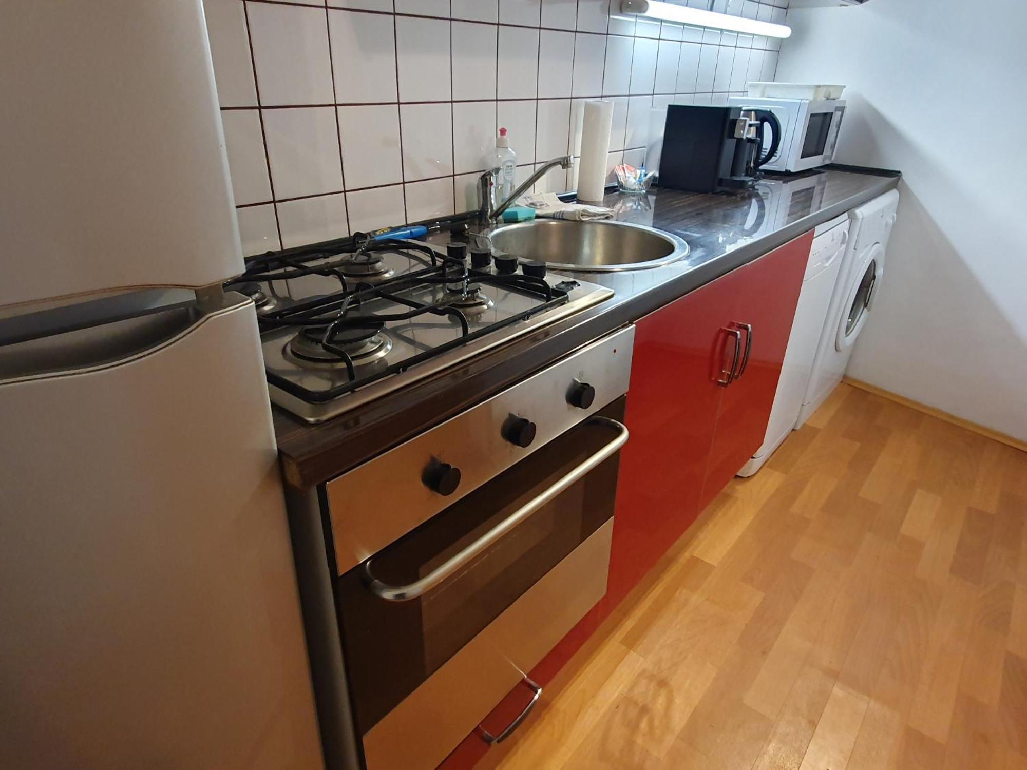 Carlton Suites Wina Bagian luar foto